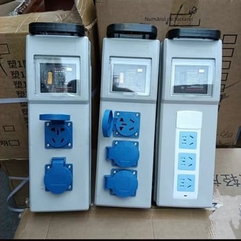 Cutie electrică portabilă pentru șantier cu protecție la scurgeri, IP54, montaj pe suprafață, carcasă din policarbonat, prize plug-in