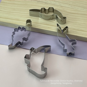Formă de biscuiți din oțel inox, set de 4 piese, serie Dinozauri, Rayun