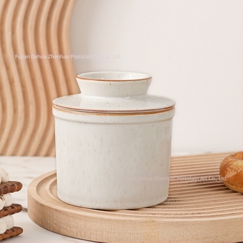 Borcan ceramic pentru unt cu capac, design reliefat, glazură de cuptor, capacitate 0.4–2 L
