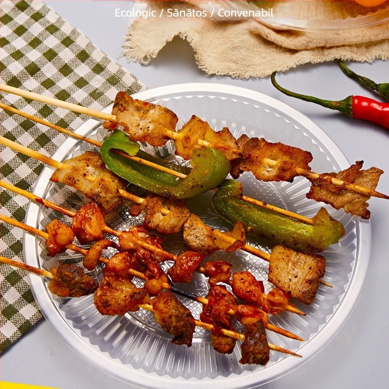 Farfurie de unică folosință din plastic, rezistentă la temperaturi înalte, transparentă, rotundă, cu model uniform.