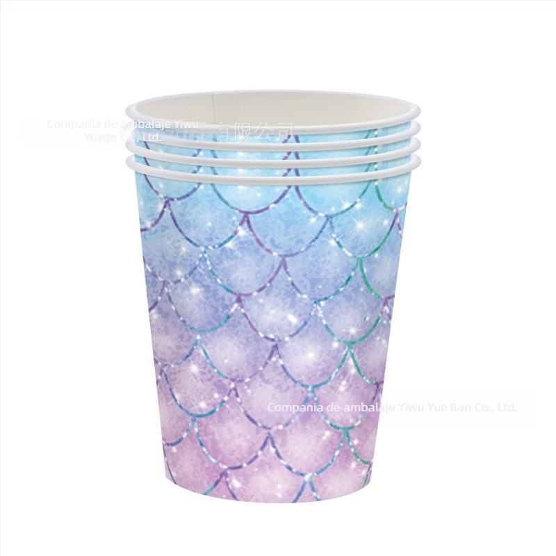 Set de veselă de unică folosință, cu temă sirenă, model cu solzi de pește — farfurii, pahare, șervete și față de masă; materiale: plastic și hârtie
