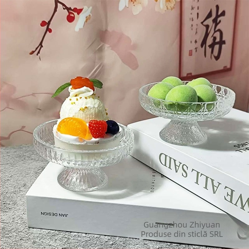 Farfurie pentru fructe din sticlă – stil nordic, design simplu; Material: sticlă; Categorie: farfurie pentru fructe; Stil: nordic; Tip stil: simplu.