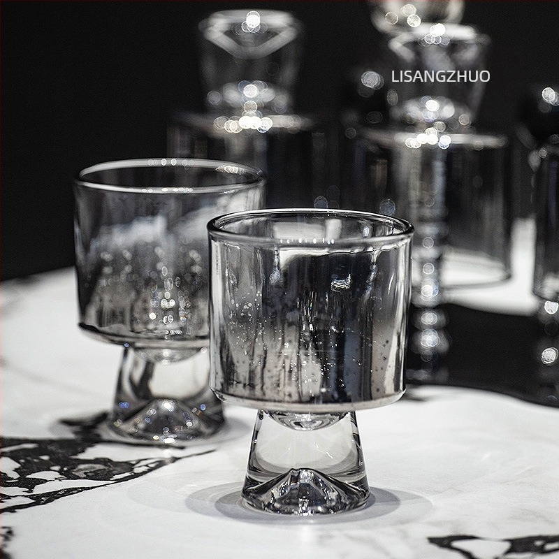 Set de șase pahare din sticlă rezistente la căldură, în stil INS, cu model glaciar.