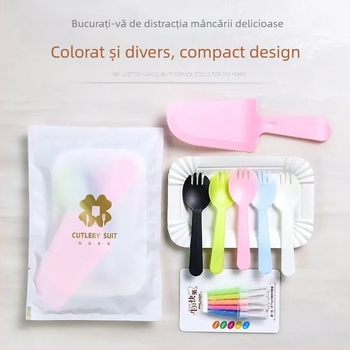 Set de veselă plastică de unică folosință pentru sărbători — farfurii pătrate, cuțite și furculițe, kit patru în unu pentru decorarea tortului, personalizare disponibilă