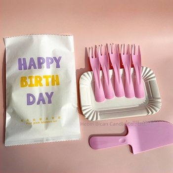 Set de tacâmuri și farfurie de unică folosință din plastic pentru tort – formă dreptunghiulară – posibilitatea imprimării siglei – 300 de seturi în cutie