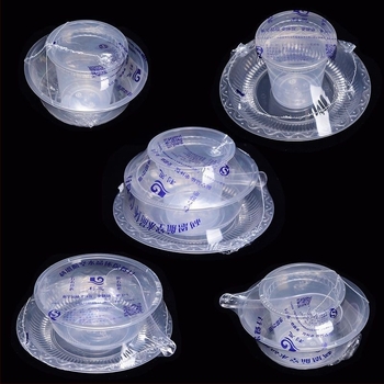 Set de tacâmuri de unică folosință, patru bucăți, cu design îngroșat, din plastic alimentar, non-biodegradabil