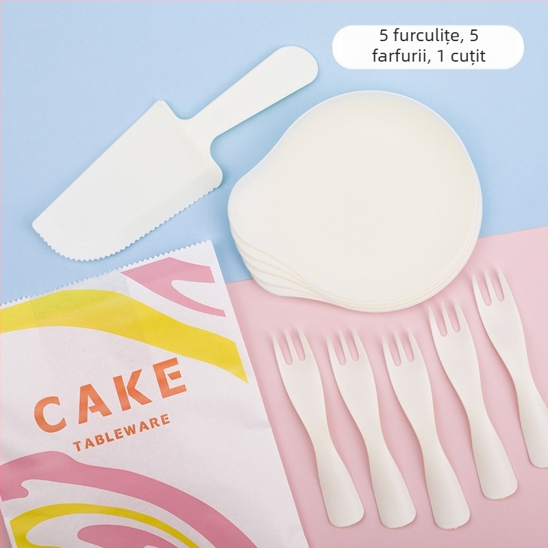 Set de tacâmuri de unică folosință pentru tort de ziua de naștere — cuțite, furculițe și farfurie din plastic, tavă de picurare; ambalare en-gros 320 cutii; durată de viață 3 ani.