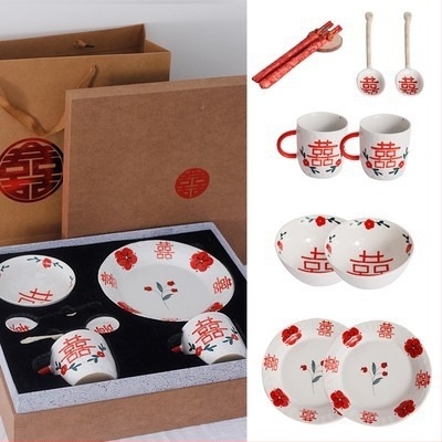 Set de veselă ceramică lucrat manual cu boluri, căni și linguri – cadou de nuntă personalizabil