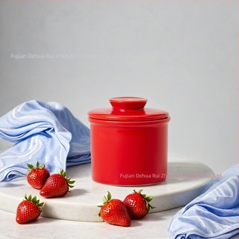 Cutie de unt ceramică cu capac, design modern minimalist, posibilitate de personalizare, calitate premium, brand RZ