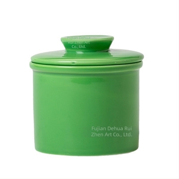 Cutie de unt ceramică cu capac, design modern minimalist, posibilitate de personalizare, calitate premium, brand RZ