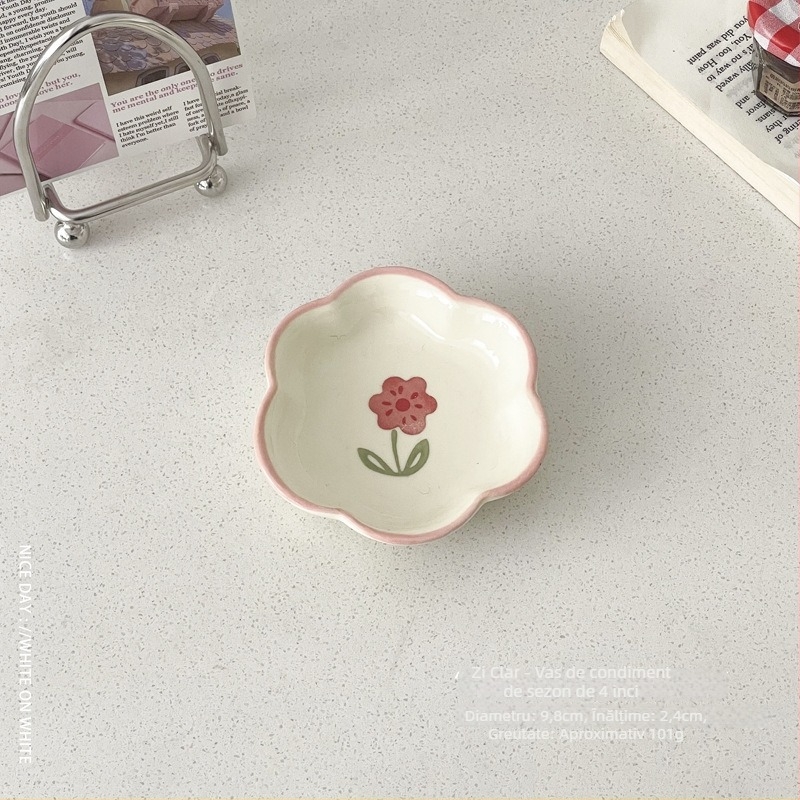 Farfurie de desert din porțelan, rotundă, cu model floral, stil coreean, finisaj sub glazură.