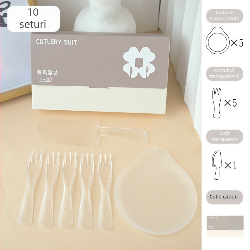 Set tacâmuri de unică folosință pentru tort de ziua ta: cuțit, furculiță, farfurie, lumânare în formă de picătură și pălărie; cinci în unu în cutie cadou; plastic alimentar; personalizabil