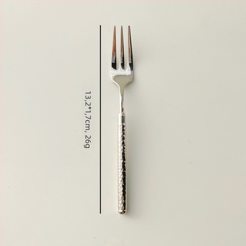 Set tacâmuri din oțel inoxidabil 304: cuțit, furculiță și lingură cu mâner în textură ciocănită în formă de diamant circular, finisaj oglindit, stil minimalist modern