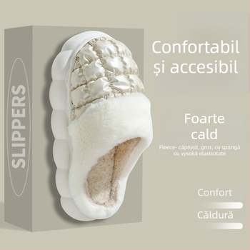 Papuci de interior din bumbac, cu partea superioară plușată, talpă groasă antiaderentă din PVC, căptuți cu blană artificială și umpluți cu puf, model în carouri, impermeabile și calde