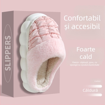 Papuci de interior din bumbac, cu partea superioară plușată, talpă groasă antiaderentă din PVC, căptuți cu blană artificială și umpluți cu puf, model în carouri, impermeabile și calde