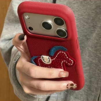 Carcasă pentru Apple iPhone 17 Pro/Max, cal 3D în relief, cauciuc moale, embossing, protecție la cădere