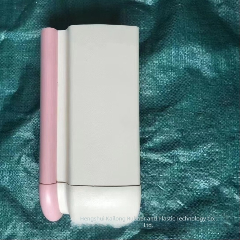 Mânere anticoliiziune, tip 143, din aliaj de aluminiu, brand Cologne, pentru azile și spitale