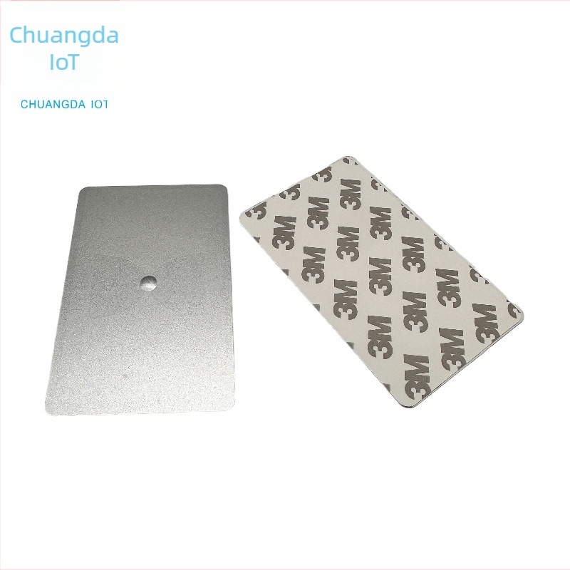 Etichetă RFID UHF ceramică pentru stația de taxare parcare – ISO18000-6C, memorie 96 biți, rază de citire 0,3–1,0 m, pasiv, pachet ABS+substrat ceramic