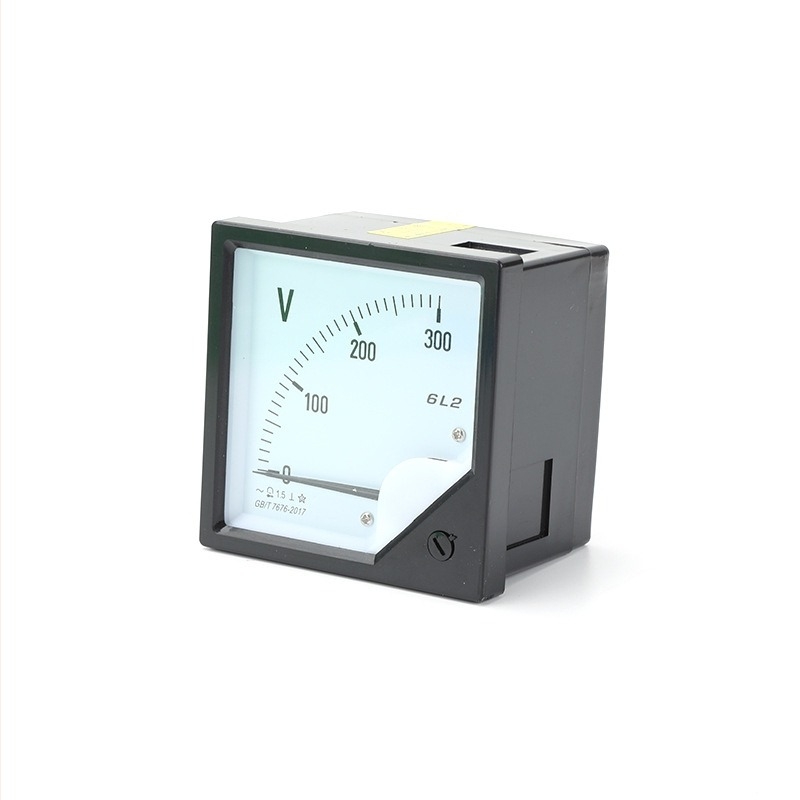 6C2 Metrul DC pentru curent și tensiune, intrare 50–75 mV, interval până la 300 V, măsurare frecvență (Hz), afișaj digital