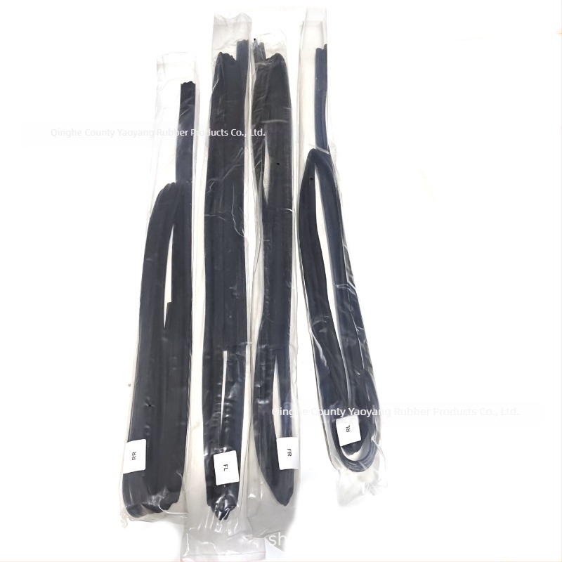 Bandă de etanșare pentru geamul auto – cauciuc; compatibil Toyota; modele: 68141-60010, 68151-60010, 68142-60011, 68152-60011