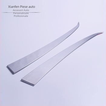 Piesă decorativă pentru sprânjena farului frontal Fengfan 2015 | Material: ABS | Finisaj electroplatat | Compatibil cu Fengfan 2015 | Personalizabil