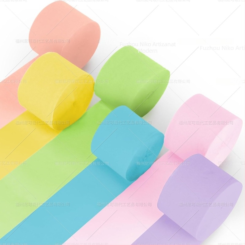 Rekvizite pentru amenajarea sălii: panglici din hârtie crepe pentru petreceri; materiale: hârtie și panglică; marcă: Nicro party