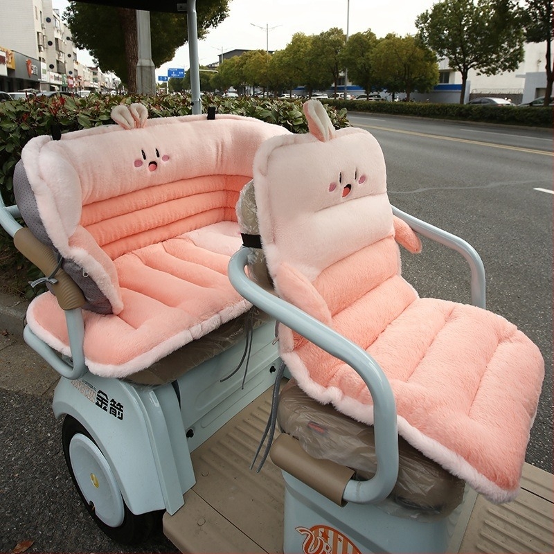 Tricicletă: pernă de șa cu spătar integrat pentru șaua din față și din spate; material pluș iepure, umplutură PP bumbac