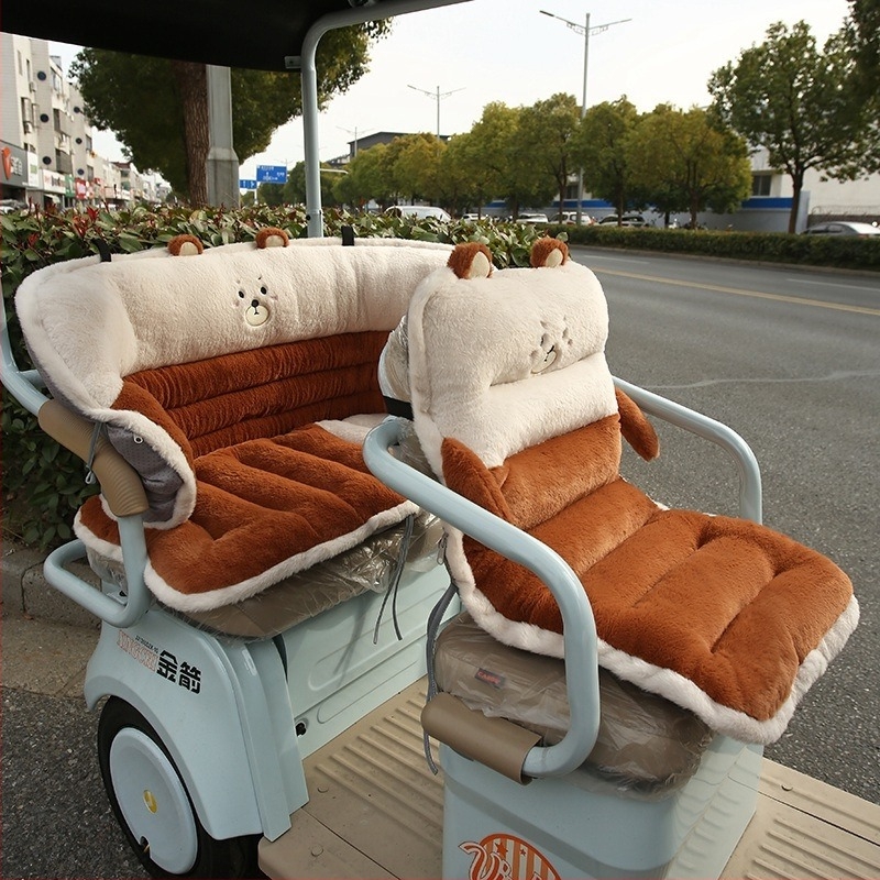 Tricicletă: pernă de șa cu spătar integrat pentru șaua din față și din spate; material pluș iepure, umplutură PP bumbac