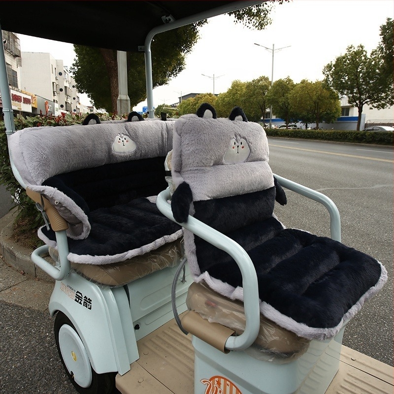 Tricicletă: pernă de șa cu spătar integrat pentru șaua din față și din spate; material pluș iepure, umplutură PP bumbac