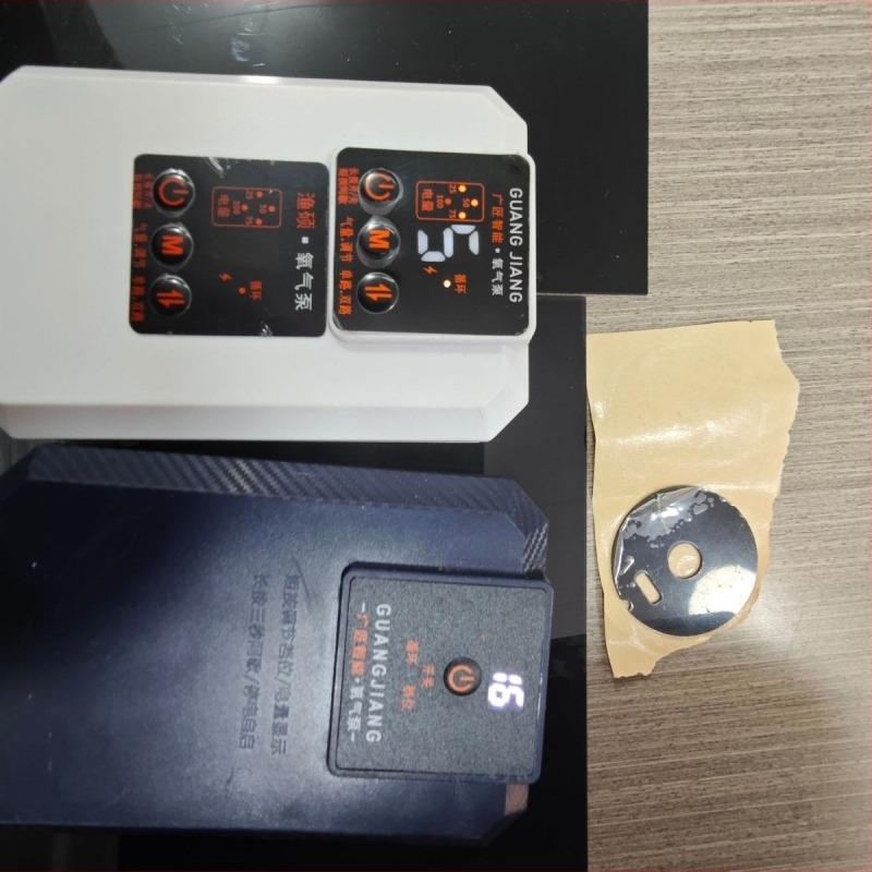 Etichetă acrilică autoadezivă pentru panouri de control PC cu butoane bombate; etichetă PVC autoadezivă, imprimare serigrafică și digitală