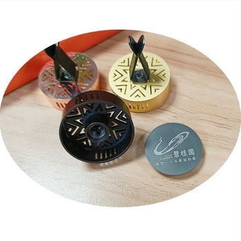 Clip metal pentru aromatizatorul de aer al mașinii, parfum Marine Wood, durează 31–60 zile