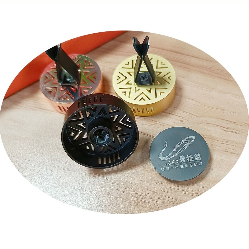 Clip metal pentru aromatizatorul de aer al mașinii, parfum Marine Wood, durează 31–60 zile