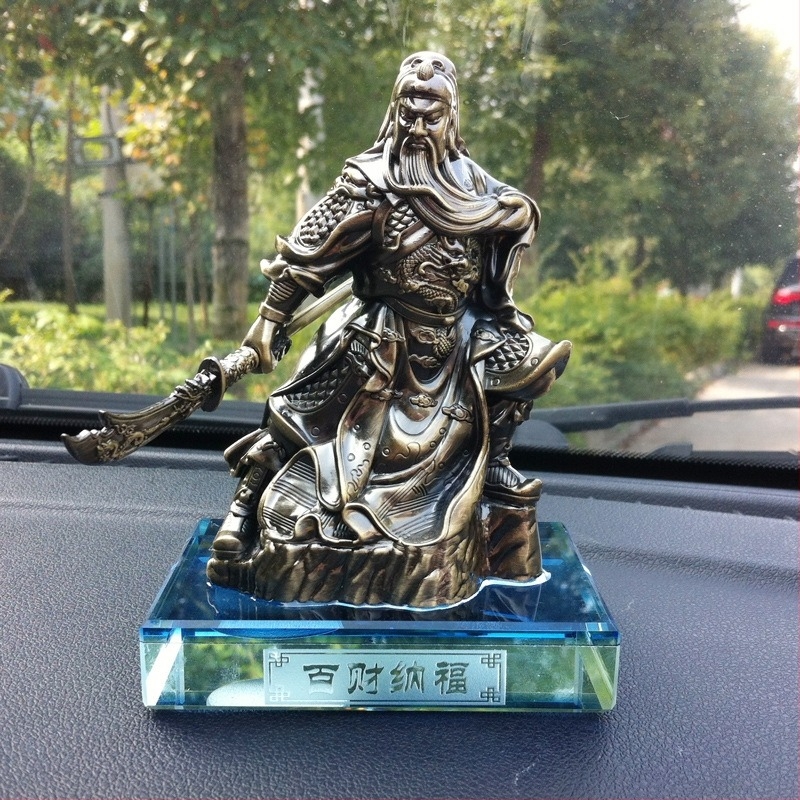 Statuetă Buddha pentru mașină cu suport de parfum Guan Gong — aliaj + cristal, tip lichid, multiple arome, 560 g