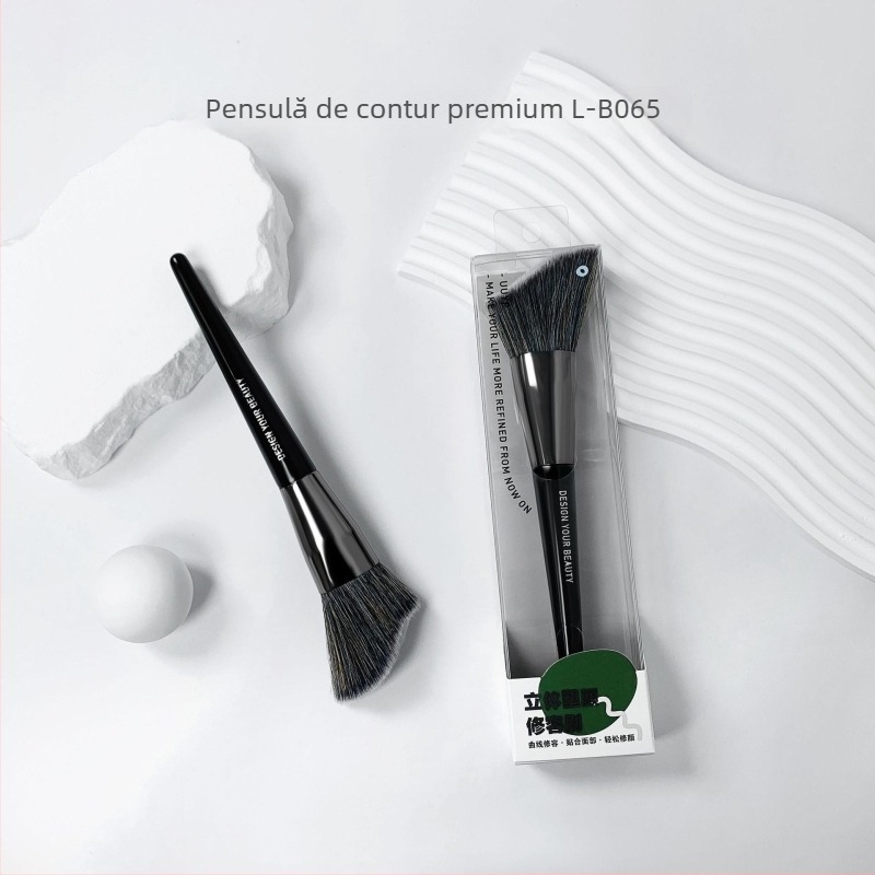 Set de pensule de machiaj, incluzând pensula pentru sprânne, pensula pentru fond de ten, pensula de contur și pensula de fard de pleoape