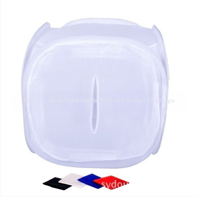 Box portabil cu lumină difuză pentru fotografierea produselor; material: pânză de lumină moale; interior cu flock alb; design multifuncțional; include 4 fundaluri colorate; greutate 1–4 kg