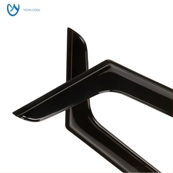 Protecție de ploaie pentru geamul Suzuki Jimny 2007-2023, pentru modele cu 3 și 5 uși; Material: acrilic/PS/PC; Montaj: autoadeziv sau în canal; Proces: injecție/blister