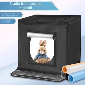 Studiu foto mic cu cutie de iluminat LED pliabilă, cadru din metal și țesătură reflectorizantă, ecran 80x80 cm, 5600K, 100–240V.
