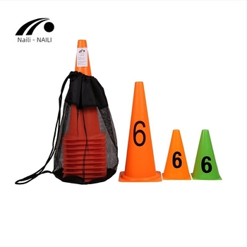 Naili PE Echipamente de Antrenament pentru Fotbal – Obstacol tip găleată cu semn digital (Material: PE; Brand: Naili; Sport: Fotbal; Categorie: Echipamente de Antrenament; Origine: Zhejiang)