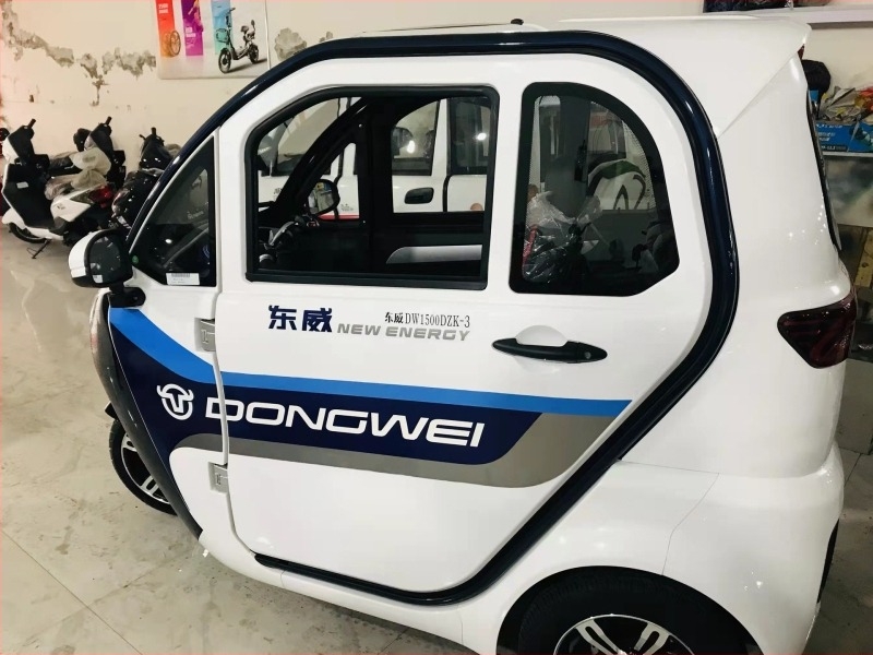 Sprânceană de ploaie universală pentru vehicule, cauciuc, montaj cu adeziv, pachet 2