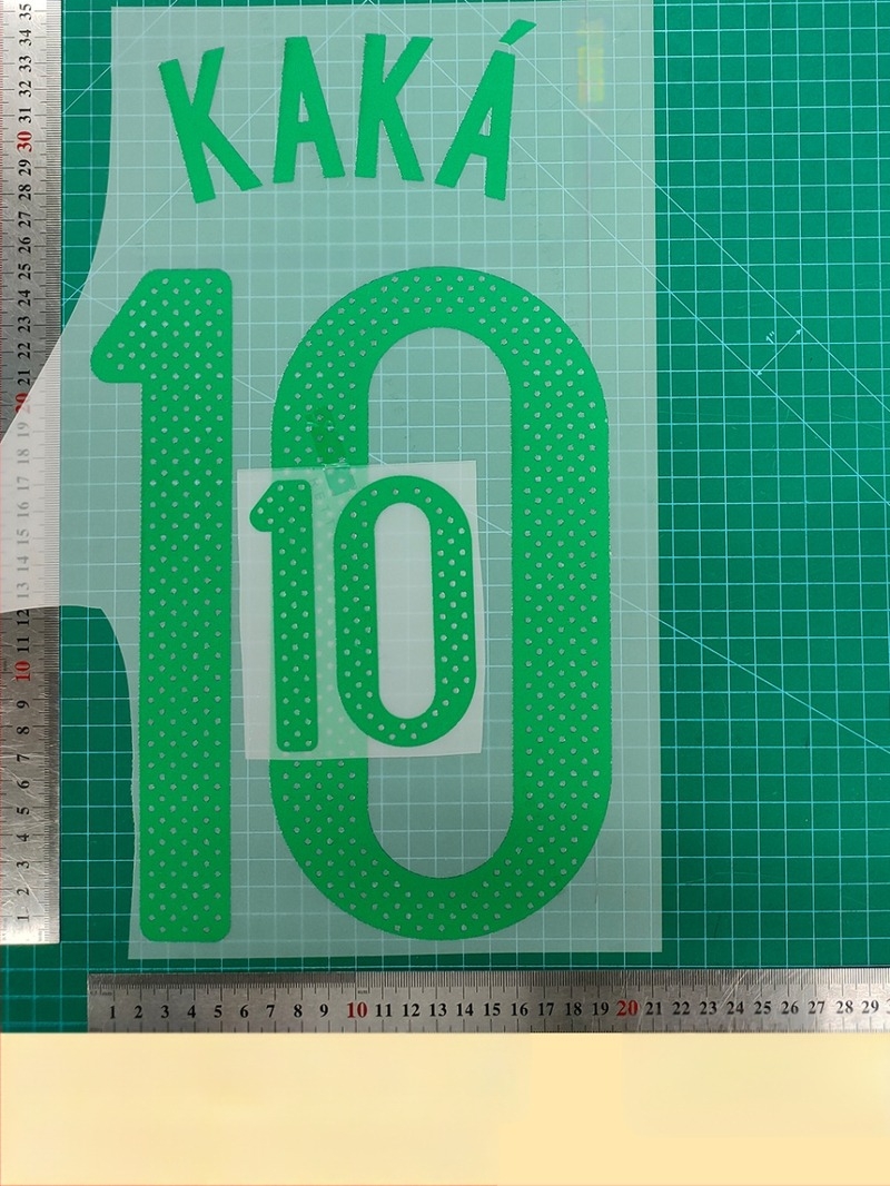 Tricou de fotbal cu numere și litere prin transfer termic pentru Brazilia 2010 – echipă de acasă, material A+, personalizare disponibilă, imprimare logo posibil