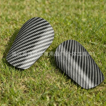 Protecții tibie cu model fibră de carbon, din plastic, HTB46, Naili, pentru fotbal