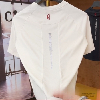 Tricou cu mânecă scurtă, guler rotund, dungi, din mătase, respirabil