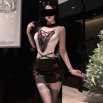 Set de lenjerie cosplay pentru secretară: bretele încrucișate, decolteu adânc în V, costum-uniformă transparent, poliester 95–100%