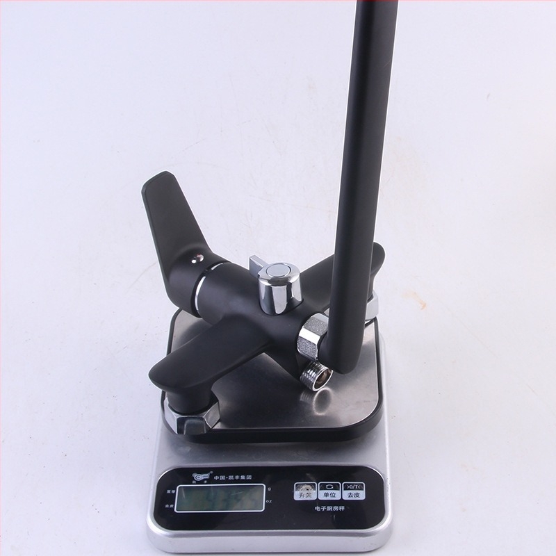 Robinet de duș din aliaj de zinc, cu cartuș ceramic, montaj pe perete, finisaj electroplacat