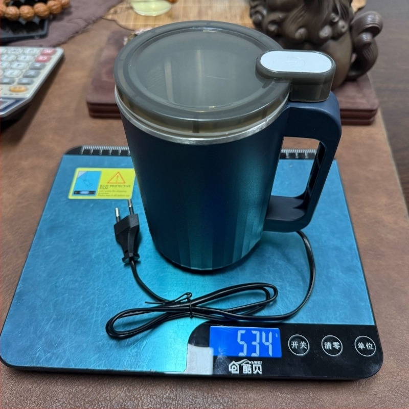 Râșniță de cafea, capacitate sub 1 L, tensiune 111–240 V, tura motor 10.000–19.999 RPM, recipient din oțel inoxidabil.