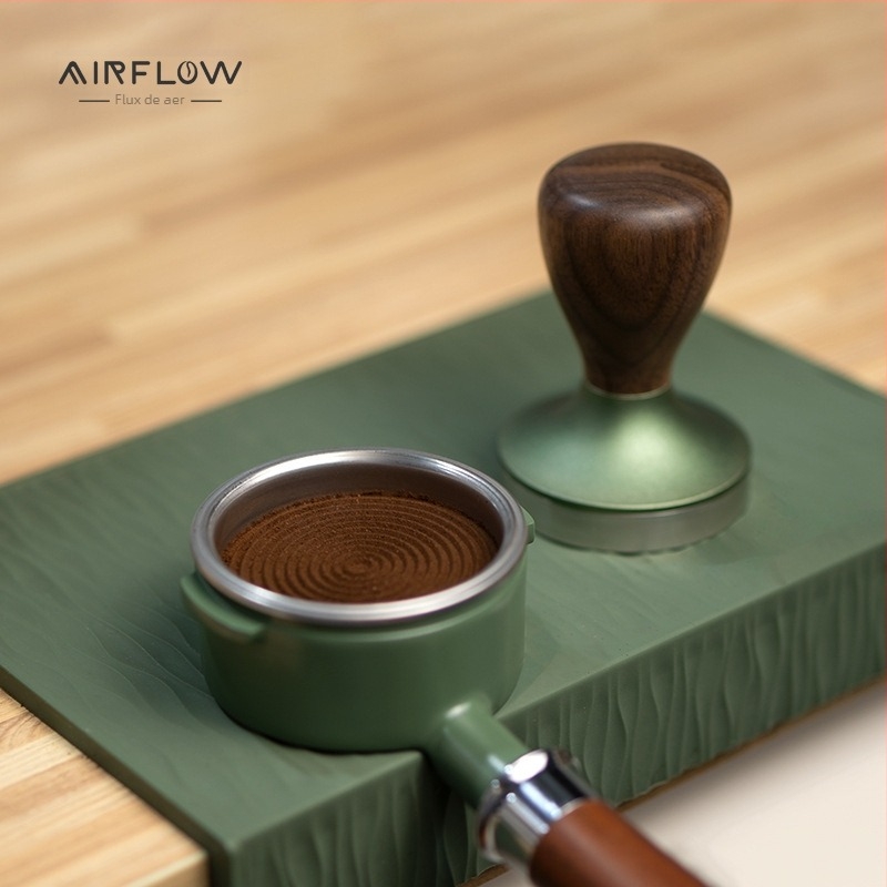 Tamper pentru cafea - oțel inoxidabil, stil modern minimalist, bază plată circulară concentrică, greutate 352 g, personalizare disponibilă
