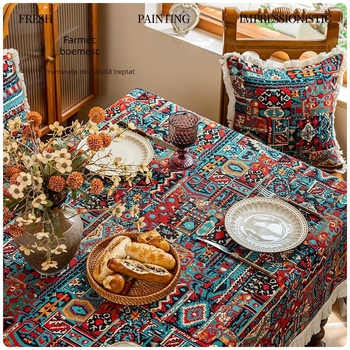 Față de masă - stil boem, model geometric, poliester, formă dreptunghiulară.