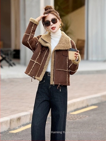 Palton din blană de miel cu guler înalt, croială scurtă, gros și cald, 2025 toamnă-iarnă, poliester 95%+