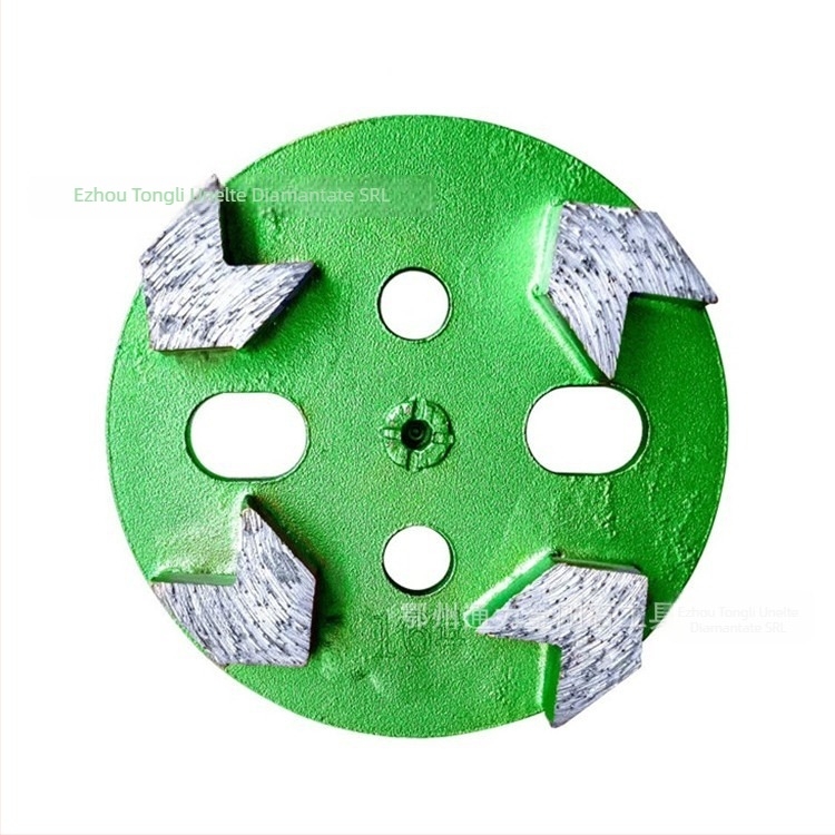 Cap de șlefuit diamantat cu dinți în formă de săgeată, model cu 5 găuri, pentru renovarea podelei epoxidice vechi și șlefuirea betonului