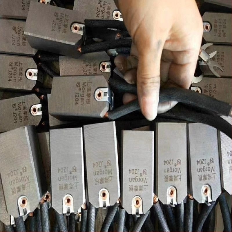 Perii de carbon pentru motor J201/J204/J164/CH17/S27/D172/J206 — cupru